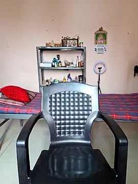 Queen_ilakiya webcam
