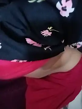 Menka_cut34 webcam