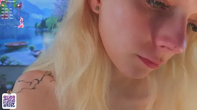 JuanaSumma webcam