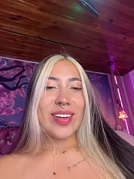 ManuelaVeeleez webcam
