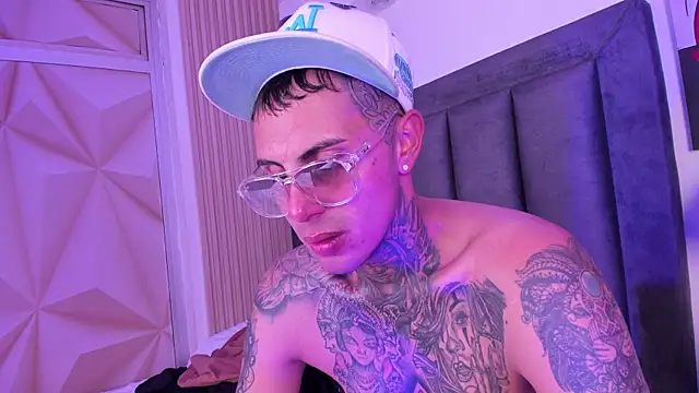 Kael_Calle webcam