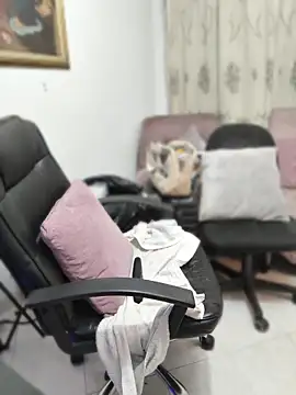 Dalessa_Bigtits webcam