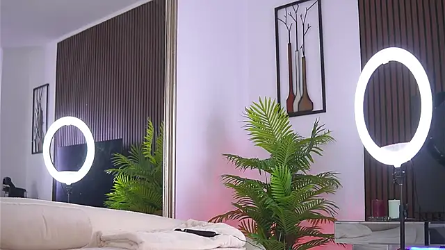 Abbela_White webcam