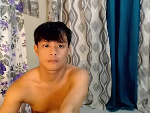 kingdomcum96 live sex cam