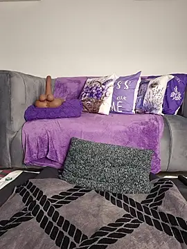 ThickianaRider live sex cam