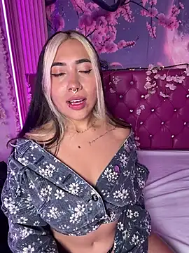 ManuelaVeeleez webcam
