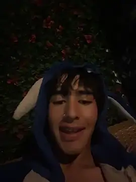 SantyFoxxs webcam
