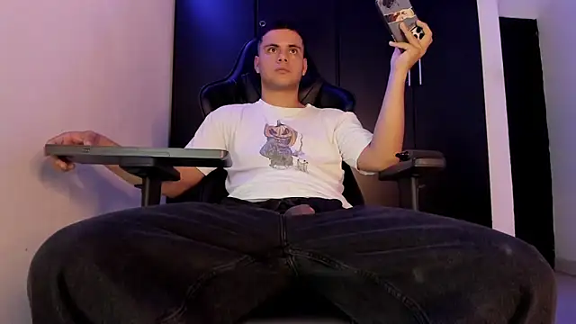 Liam_Mateo webcam