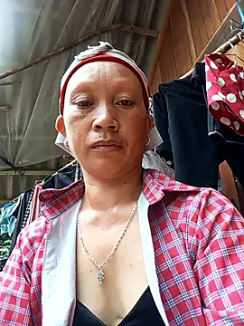 Heli_pusy live cam on StripChat