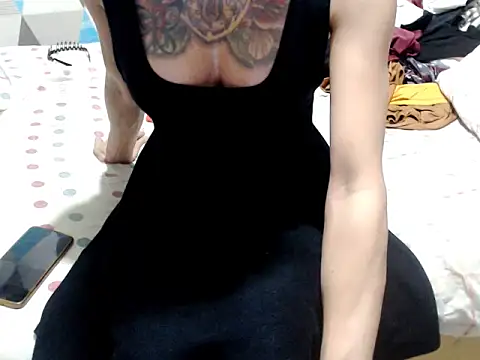 Trish_CurveCock webcam