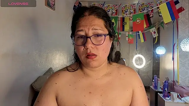 scarlett_widow_ (F milf) - will play 21 with naked balloons