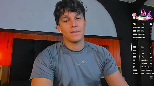 Leo_Savage_ webcam