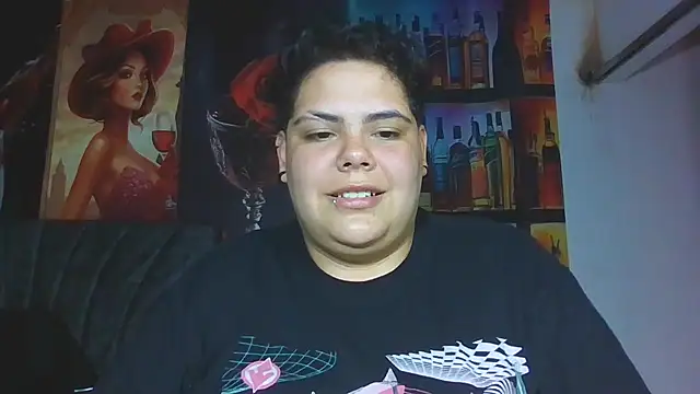 Hailey_Curvy webcam