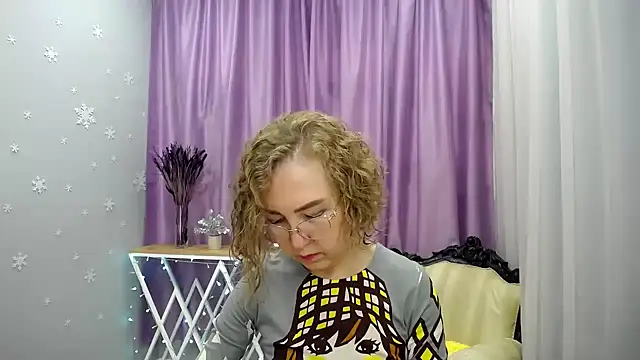 queen_a_n_i webcam