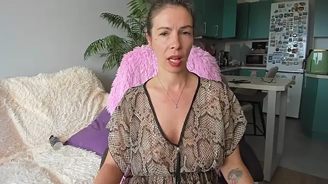 ChristinaGlory webcam