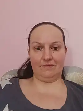 bustyladyalma - BustyLadyAlma's free webcam - UK Sex Cams
