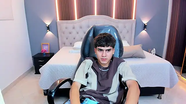 Tommy18__ webcam