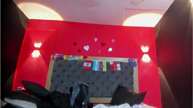 YayaHilton webcam