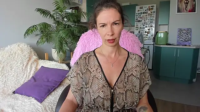 ChristinaGlory webcam