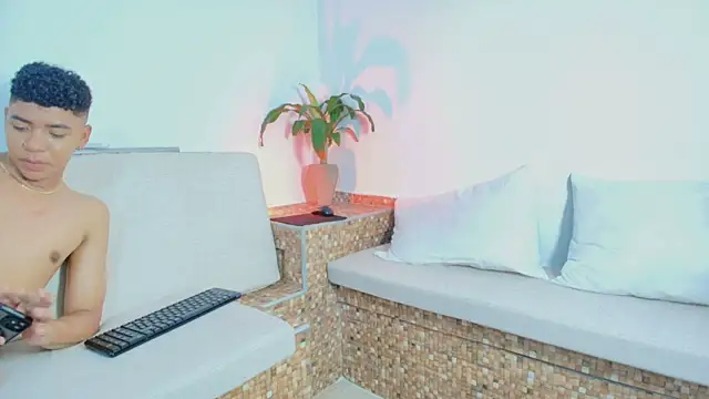 Nico_Hunter_ webcam