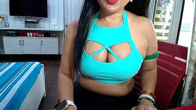 yourradhika (F mature) - shower show
