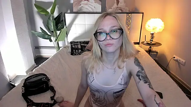 Amely_18 webcam