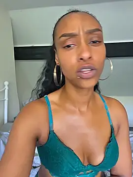 Hazel_Dollxx webcam