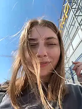 sunny___bunny (F young) - CRAZY MESSY SQUIRT ON YOUR FACE NOW
