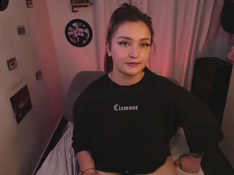 sara_cuteeyes webcam