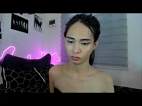 UrHolyBody webcam