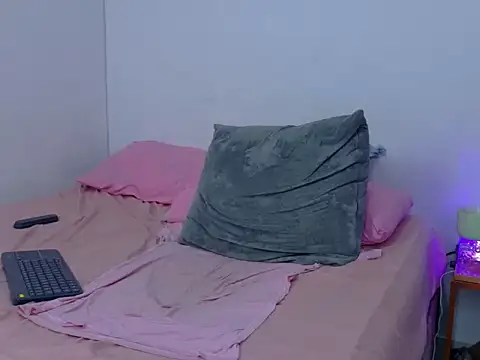 skoook_gray_ webcam