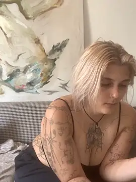 Ella_Bloom webcam