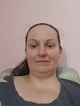 BustyLadyAlma webcam