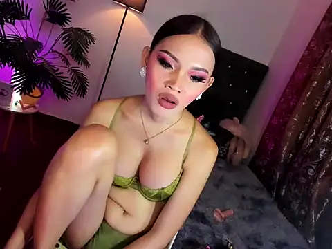 Model: RueLoove69