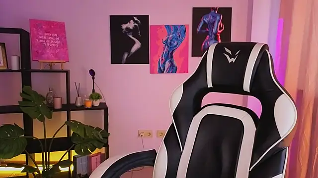 ElenaMonroe webcam