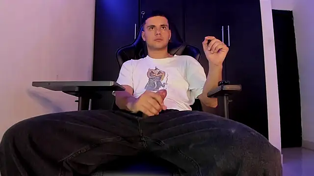 Liam_Mateo webcam
