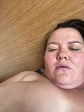SunnyLeila2101 webcam