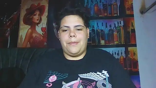 Hailey_Curvy webcam