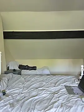 Hazel_Dollxx webcam