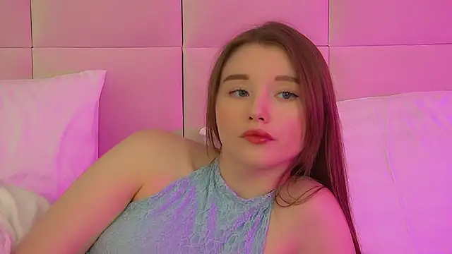 KeiraAsti webcam
