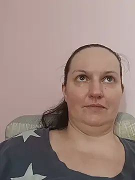 BustyLadyAlma webcam