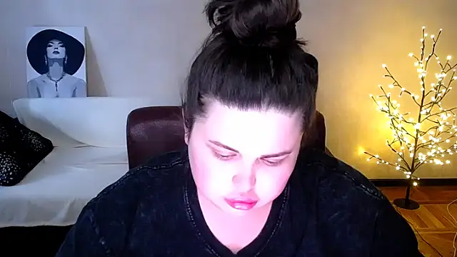 Emily_Mo webcam