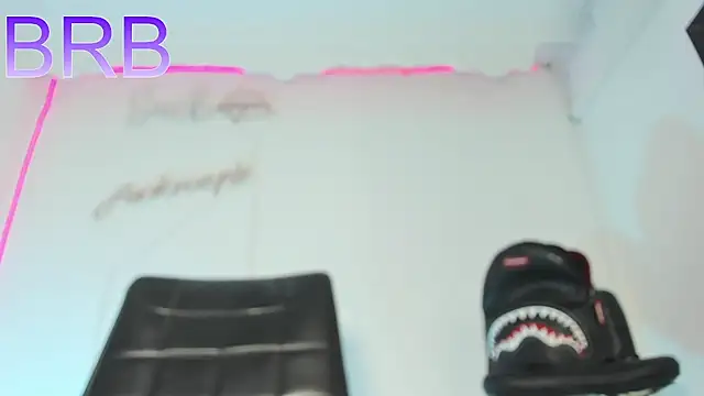 Rpoolrboy webcam
