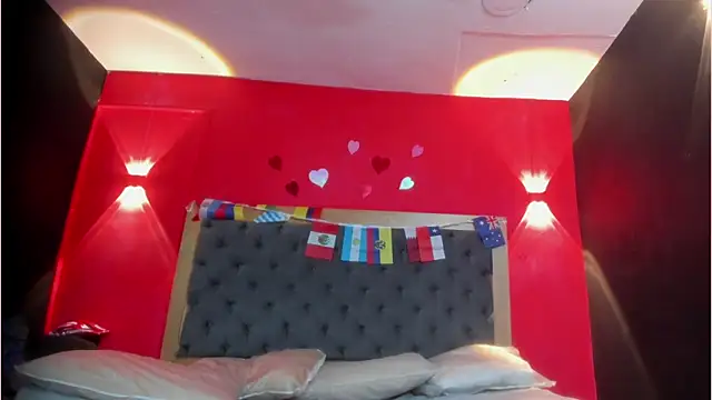 YayaHilton webcam
