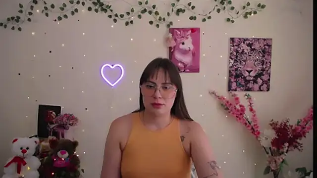 Amanda_Bright_ live cam on StripChat