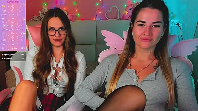 hotty_girls_here webcam
