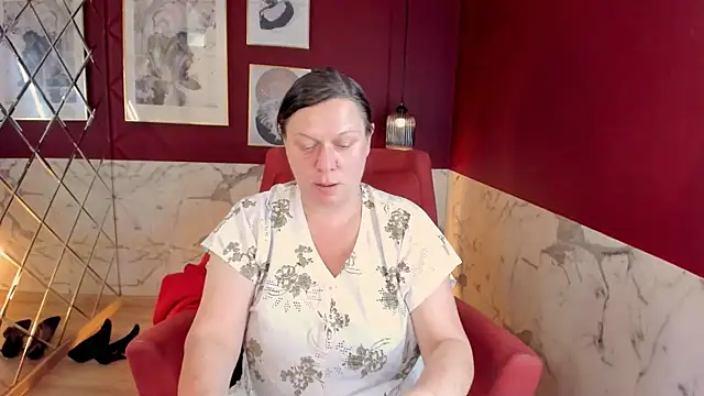 KellyPerfection webcam