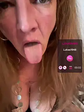 MumGabriela webcam