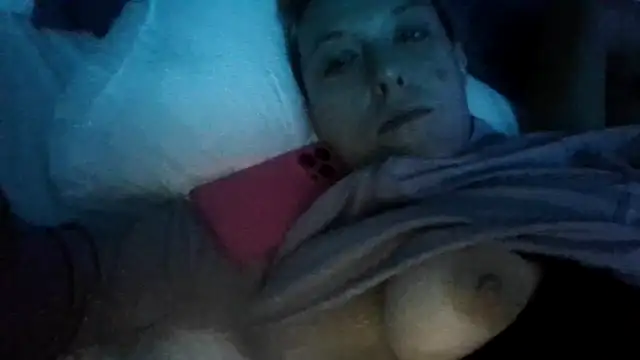 darnette_daisy webcam
