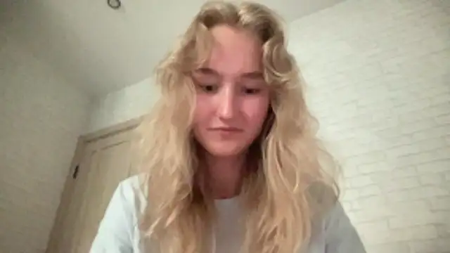 missmillyx - MissMillyx's free webcam - UK Sex Cams